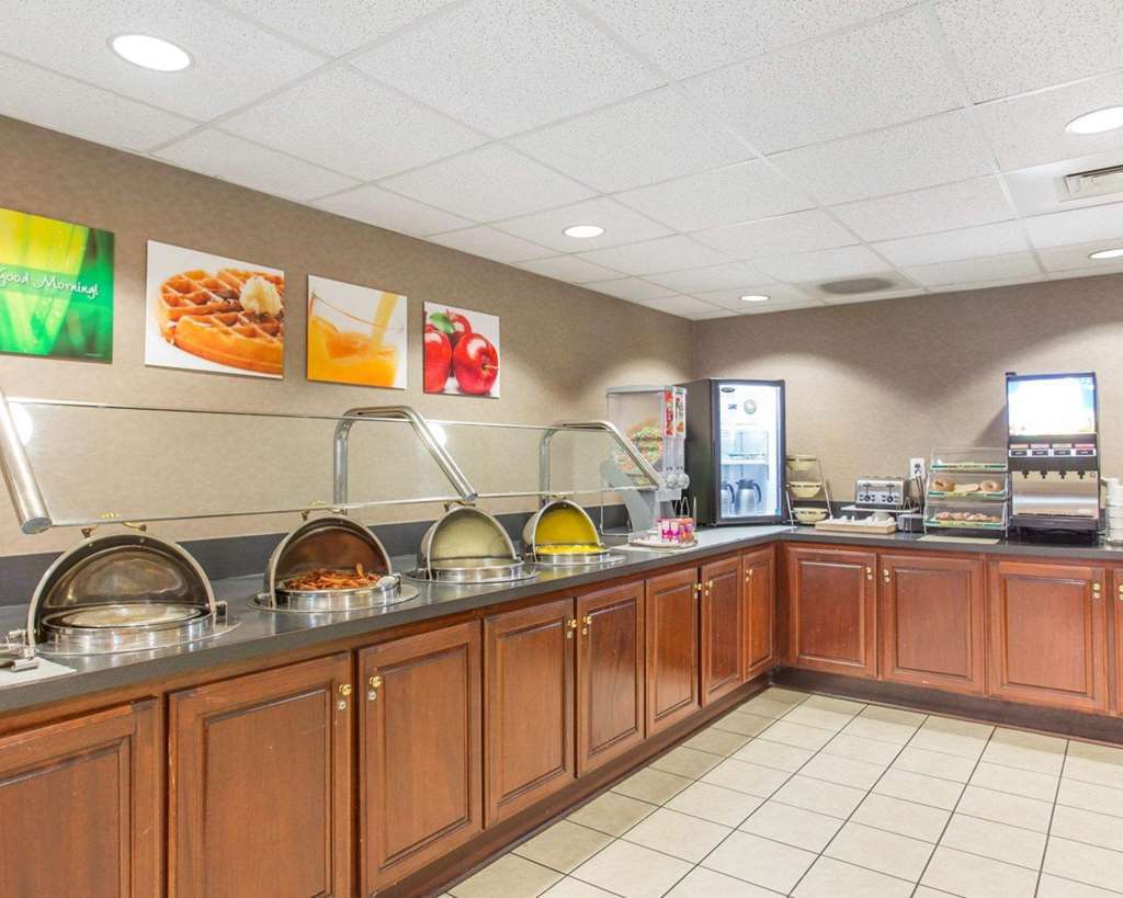 Comfort Inn & Suites Patriots Point Mount Pleasant Restaurant foto