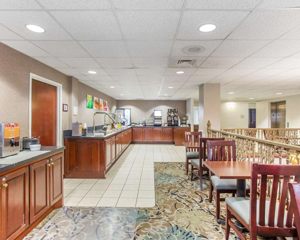 Comfort Inn & Suites Patriots Point Mount Pleasant Restaurant foto